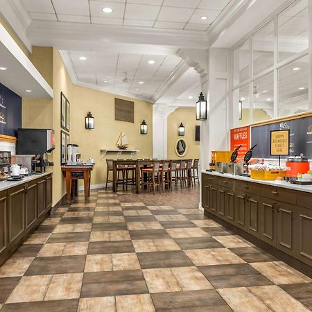 Hampton Inn Boston-Natick Ngoại thất bức ảnh