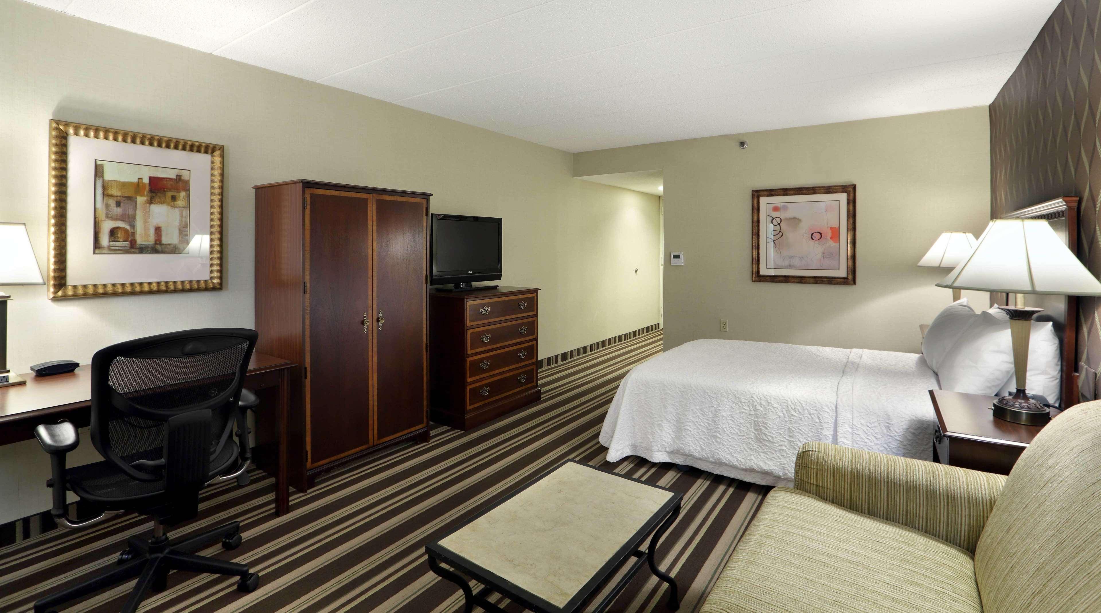 Hampton Inn Boston-Natick Ngoại thất bức ảnh