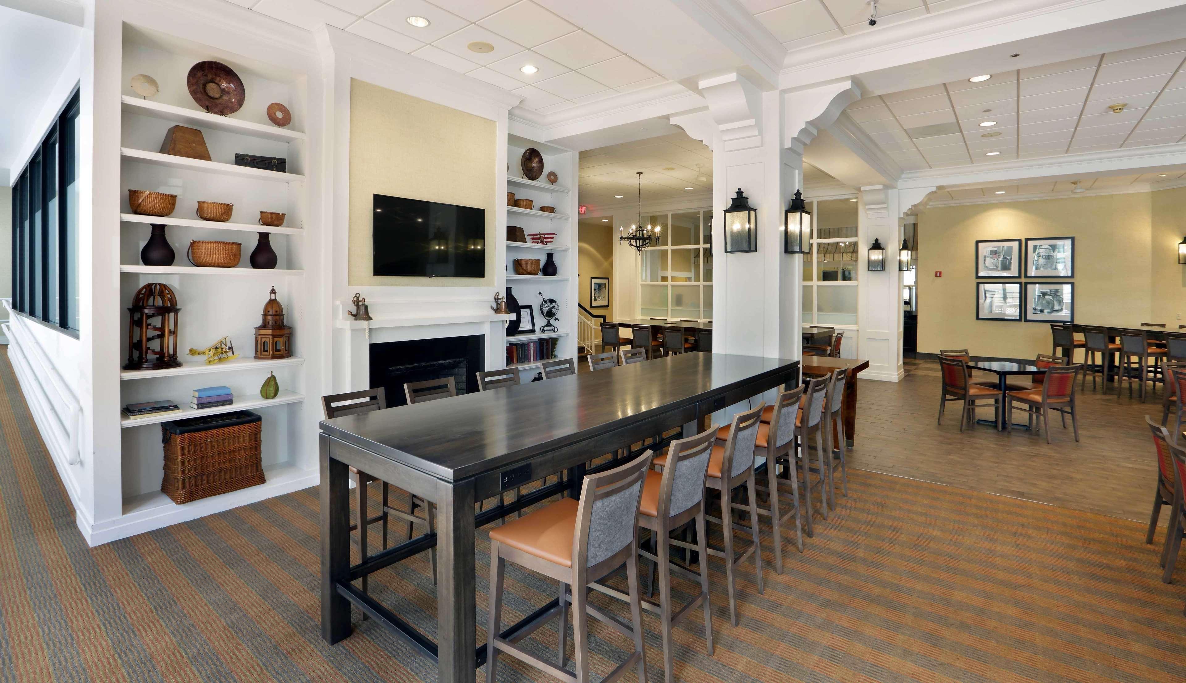 Hampton Inn Boston-Natick Ngoại thất bức ảnh