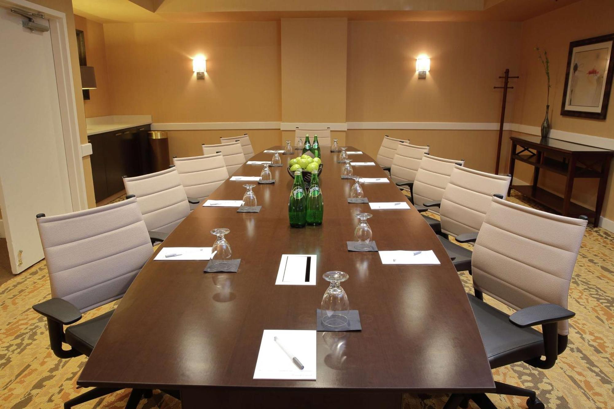Hampton Inn Boston-Natick Ngoại thất bức ảnh
